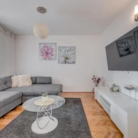 Apartamento New- 3 Bedroom In *